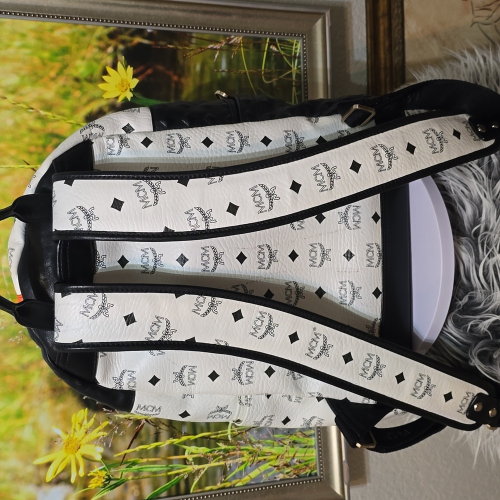 Authentic MCM Stark Visetos Large Backpack White Monogram Lion Patch Studded - Picture 5 of 14